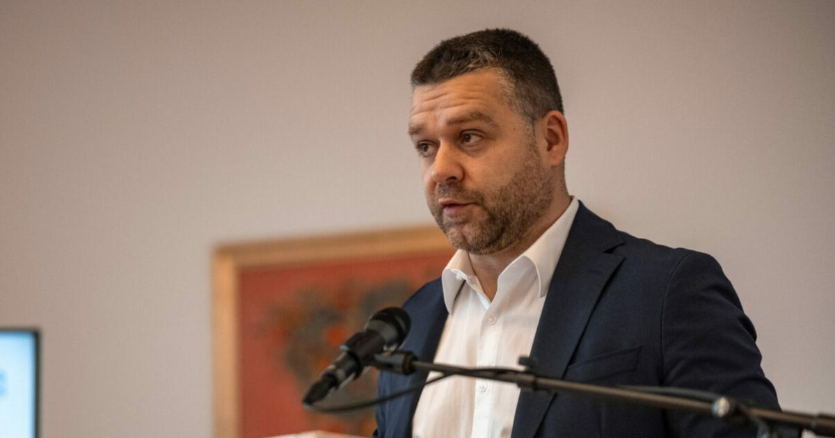 Discuții secrete PSD-PNL: Cine sunt greii care negociază în secret