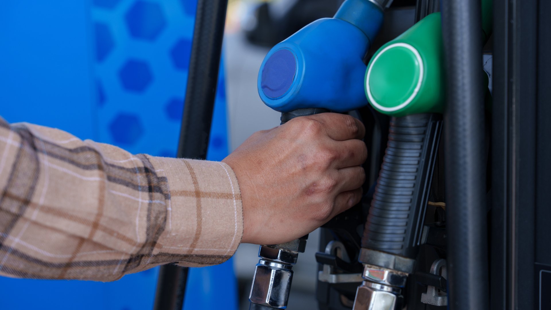 Criza combustibilului lovește Europa: Prețuri record și penurii în mai multe țări Valul de scumpiri la carburanți continuă să afecteze tot mai multe țări din Europa