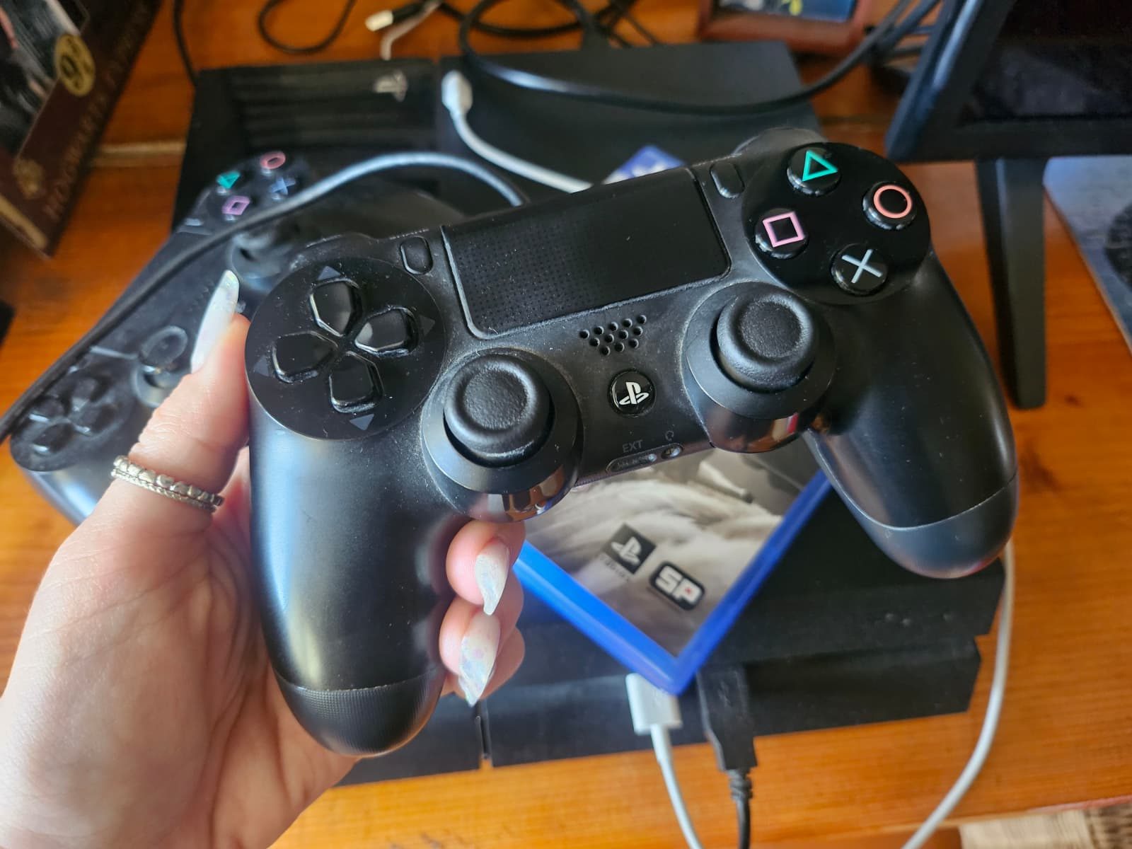 Accesorii IT: Când e momentul să renunți la ele Accesoriile pentru gadget-uri pot face viața mai ușoară, dar nu toate sunt create la fel