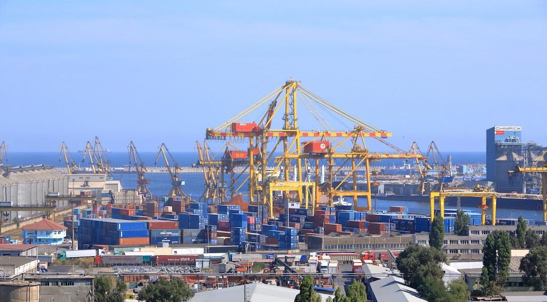 constanta_port_-_photo_dynamoland_dreamstime.com_.jpg - NewsFactor