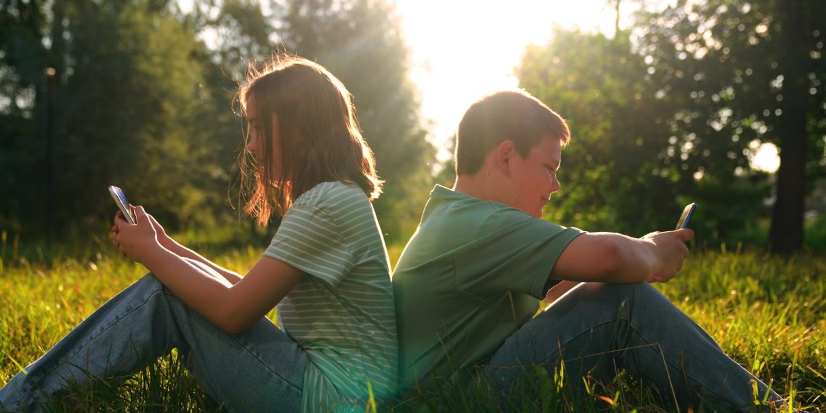 copii-ecrane-shutter_descopera-scaled.jpg - NewsFactor