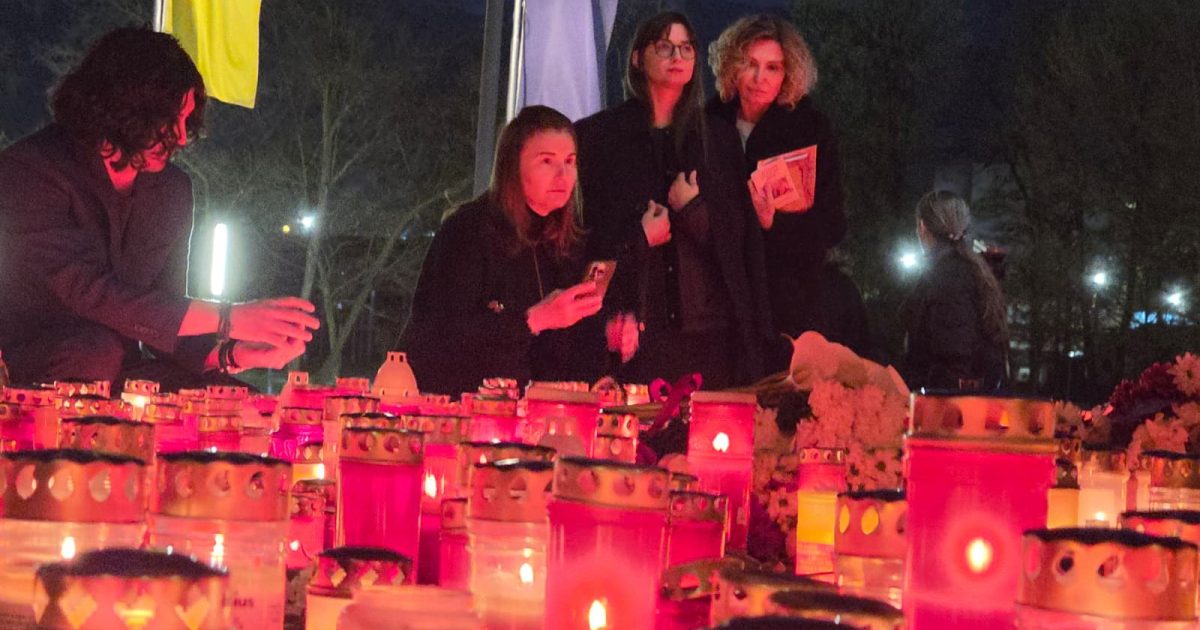 Neli, Matei, Marilu și Ana-Maria, emoții la altarul de candele