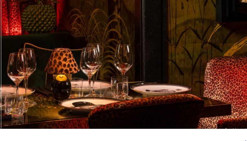 Un hotel istoric din România, cu prețuri mari, face angajări