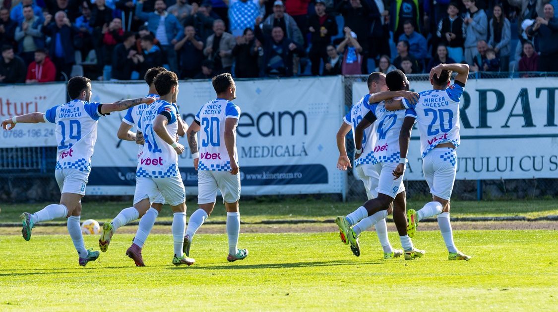 Corvinul, victorie clară cu Chindia și un omagiu pentru Mircea Lucescu