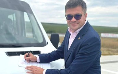 Kovesi anchetează afacerea microbuzelor de lux din bani europeni PNRR
