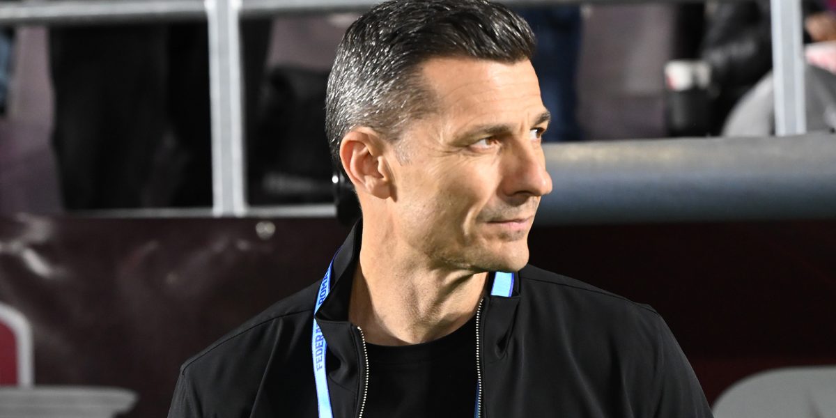 costel-galca-fotbalistii-zid-mesaj-fani-rapid-u-cluj.jpg - NewsFactor