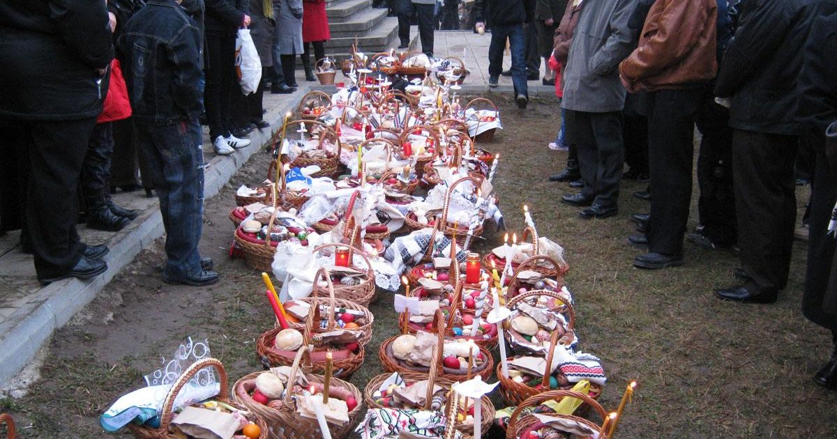 Ce se dă de pomană de Sâmbăta Morților: Tradiții și obiceiuri vechi