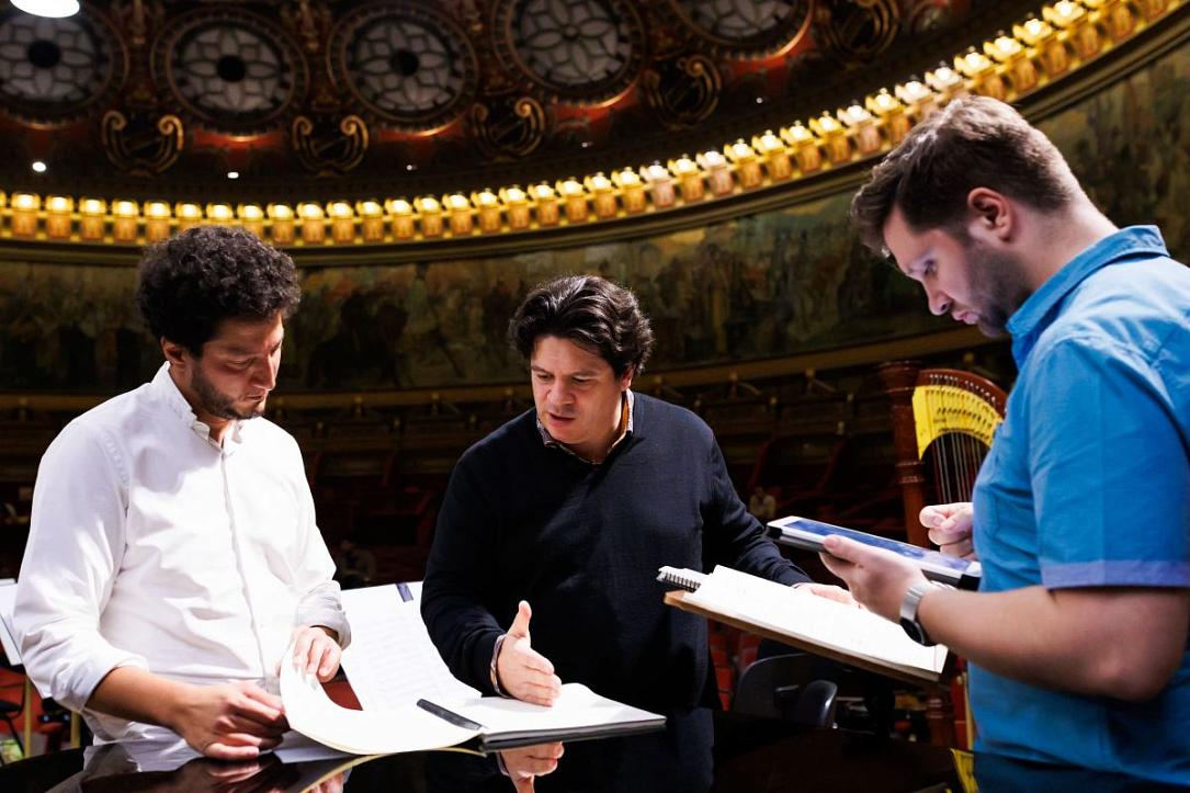 Conductorul CRISTIAN MĂCELARU revine la București pentru masterclass-urile Concursului Internațional „GEORGE ENESCU” Bucureștiul va găzdui, între 24 și 28 august, masterclass-urile de dirijat și interpretare instrumentală din cadrul Concursului Internațional „GEORGE ENESCU”, conduse de directorul artistic al festivalului, CRISTIAN MĂCELARU