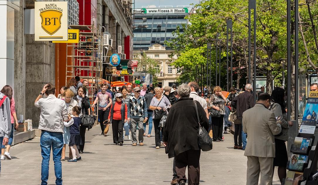 Sondaj: Românii, împărțiți pe tema sprijinului pentru SUA în Iran