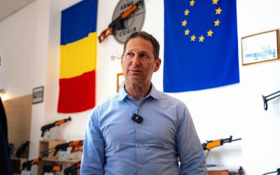 Șeful Sig Sauer, în România: Negocieri secrete cu contractori locali