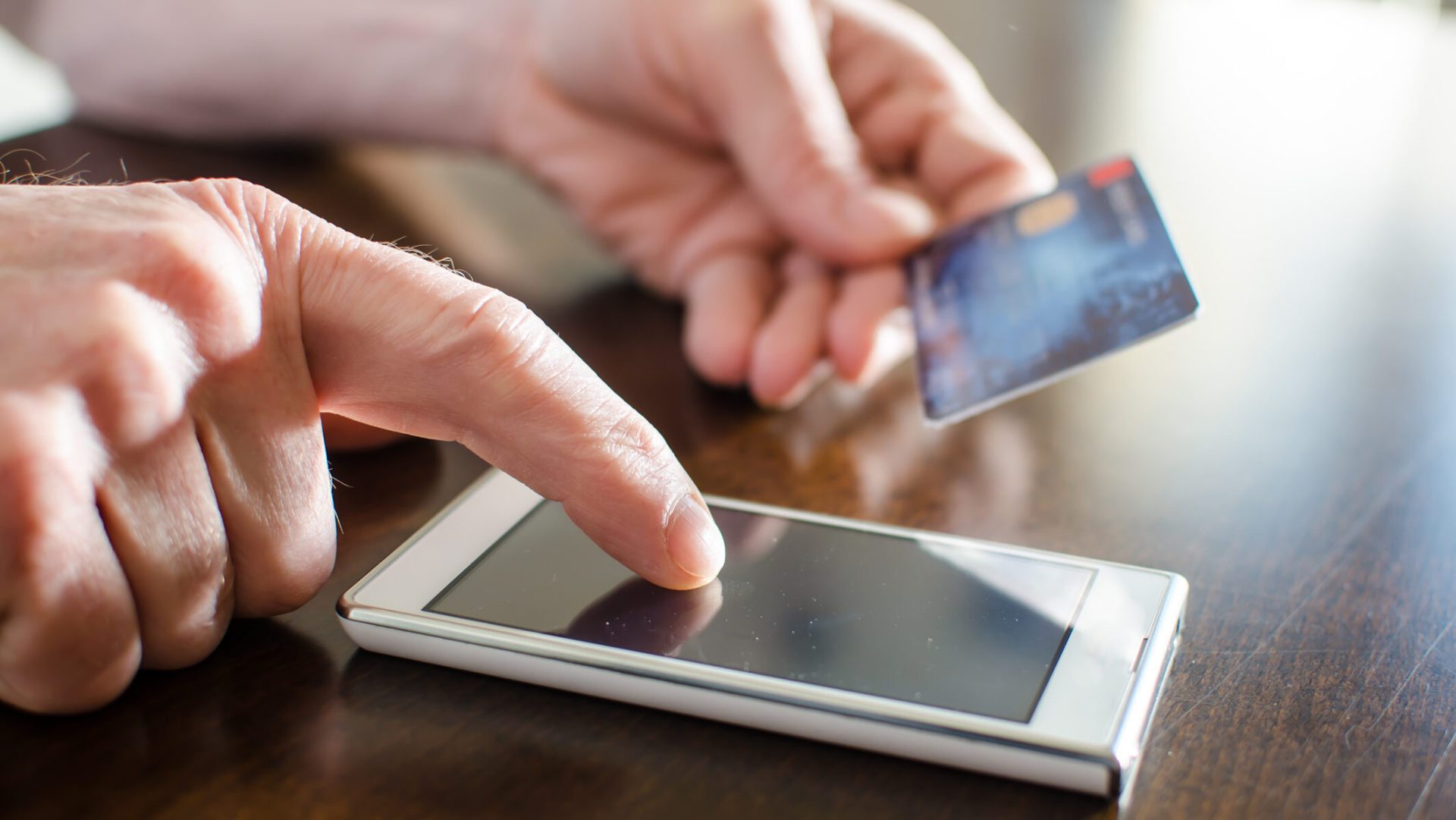 Un nou ghid de protecție digitală pentru utilizatori a fost lansat de Poliția Română, Directoratul Național de Securitate Cibernetică (DNSC) și Asociația Română a Băncilor (ARB), cu sprijinul sectorului bancar