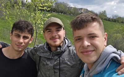 În Vinerea Mare, nostalgicii din Galați au curățat parcul copilăriei