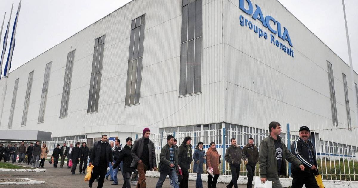 Dacia, lovită de austeritate: Concedieri masive la centrul de la Titu, anunță Renault