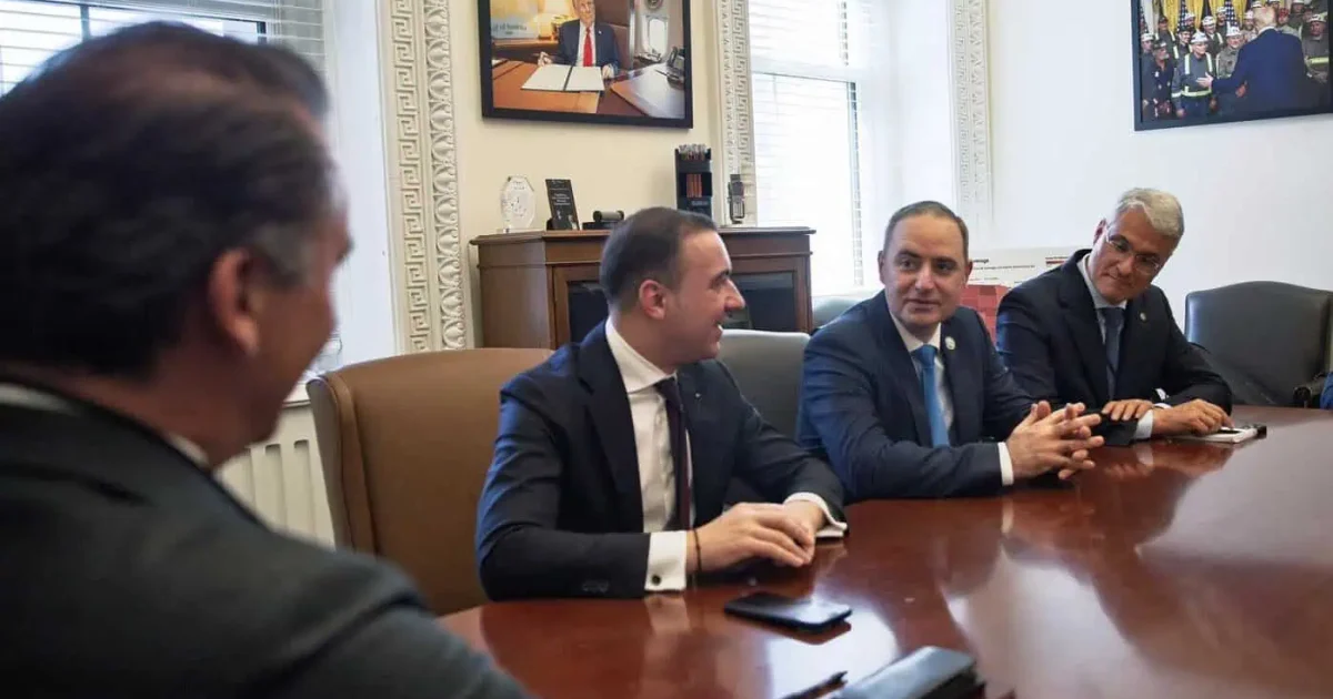 Miniștri români, la Washington, față în față cu oficialii lui Donald Trump