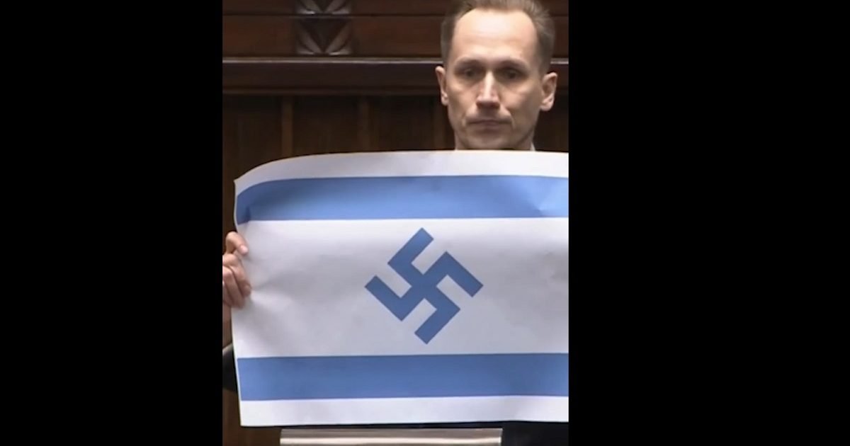 Deputat extremist afișează steag israelian cu svastică în parlamentul polonez