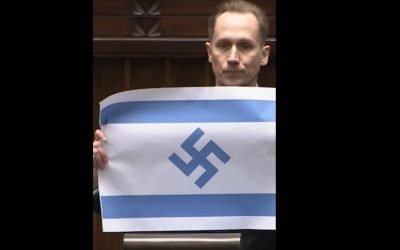 Deputat extremist afișează steag israelian cu svastică în parlamentul polonez