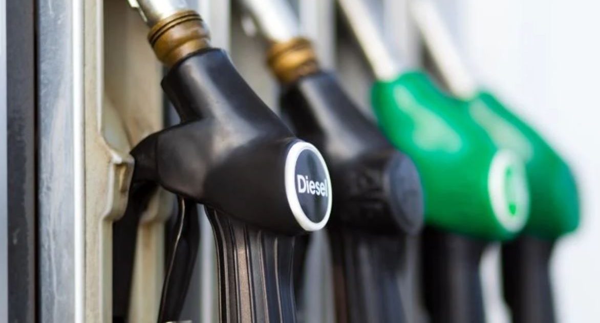 Motorina, SUB 9 lei/litru! Nouă ieftinire majoră la carburanți AZI