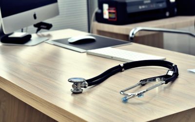 Excepții la concediu medical: Camera Deputaților dă undă verde noilor reguli