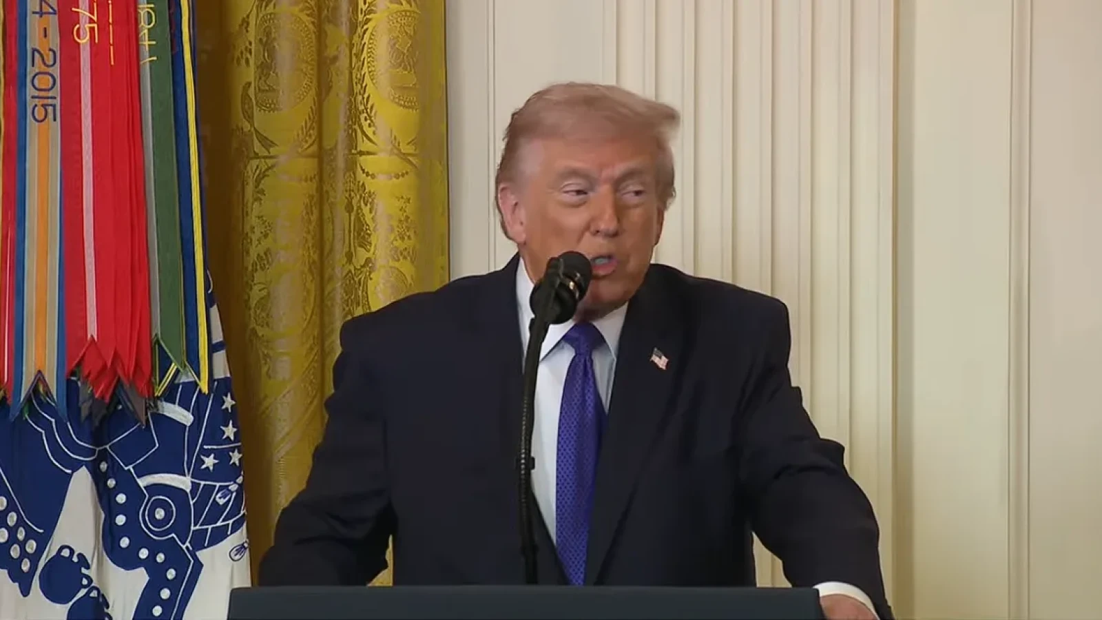 Președintele american Donald Trump a anunțat că va impune tarife de 50% țărilor care furnizează arme Iranului, în timp ce negocierile cu Teheranul par să continue