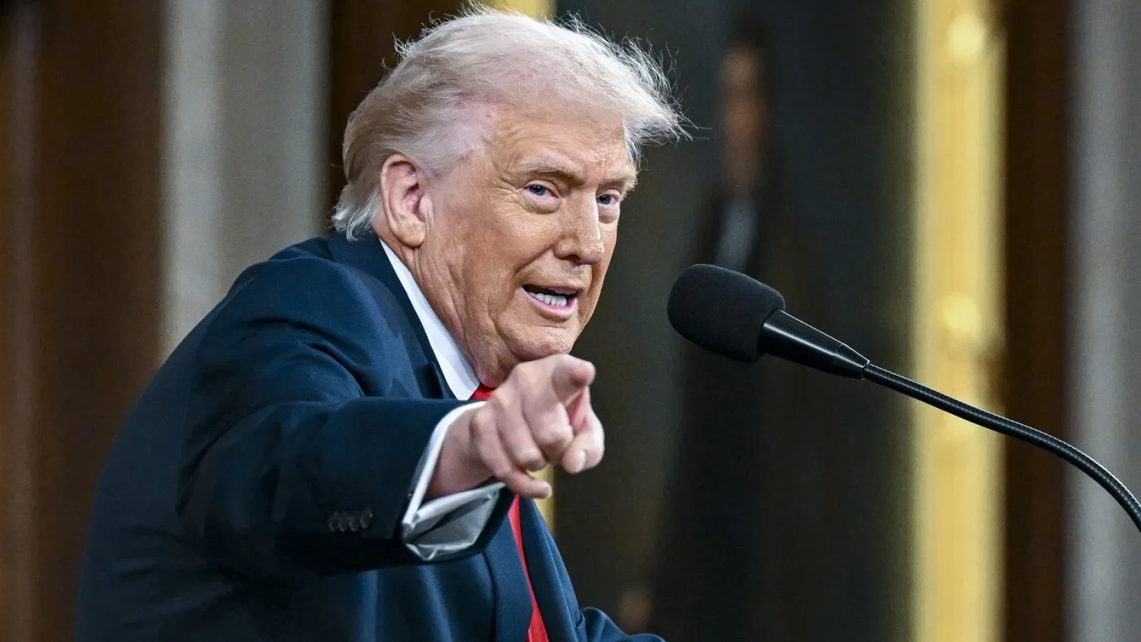 Trump anunță: Marina SUA a capturat un cargou iranian în Golful Oman