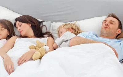 Somnul cu părinții: 6 lucruri CONFIRMATE de știință pentru copiii mici