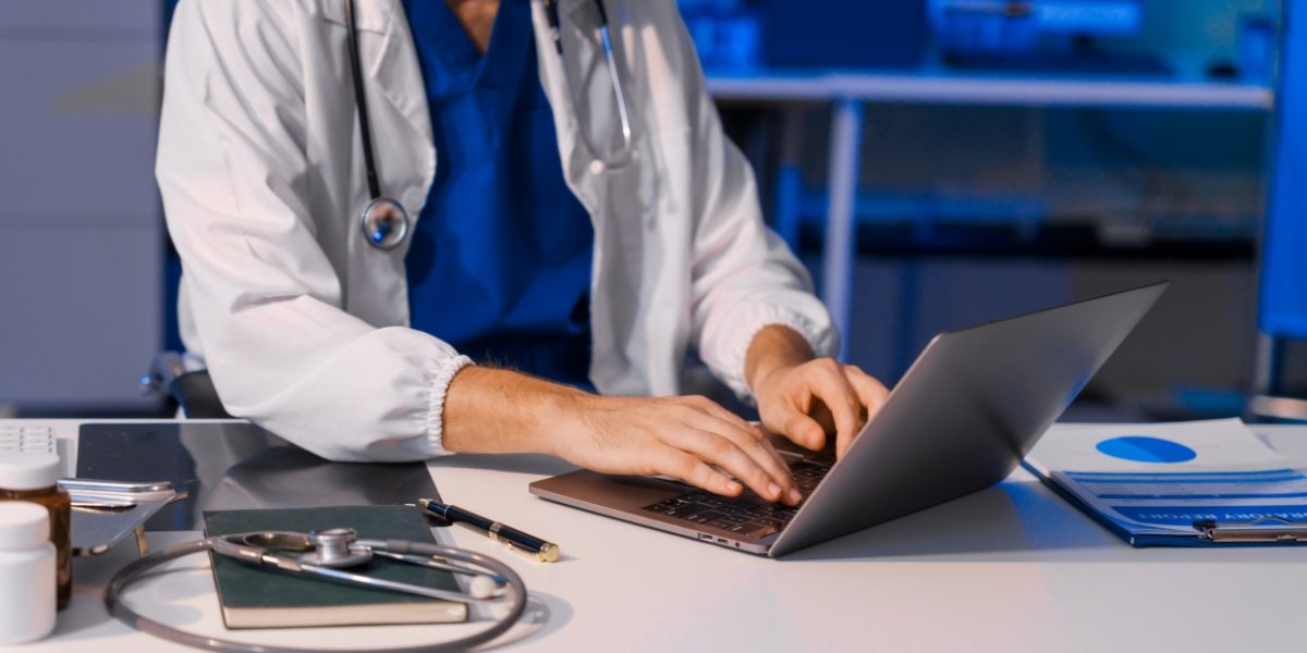 dosar-medical.jpg - NewsFactor