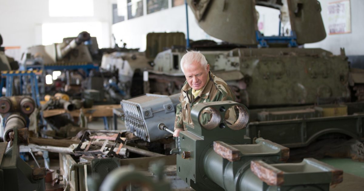 E CEE, noul pol al industriei de apărare: România, pe val