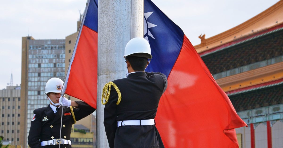 Taiwan: Zeci de cetățeni, inclusiv militari, spionau pentru Beijing