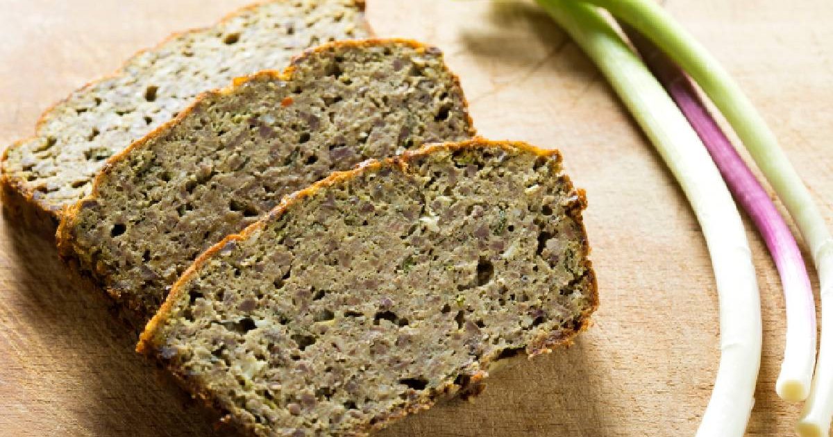 Câte calorii ascunde o felie de drob de pui? Calculele nutriționale