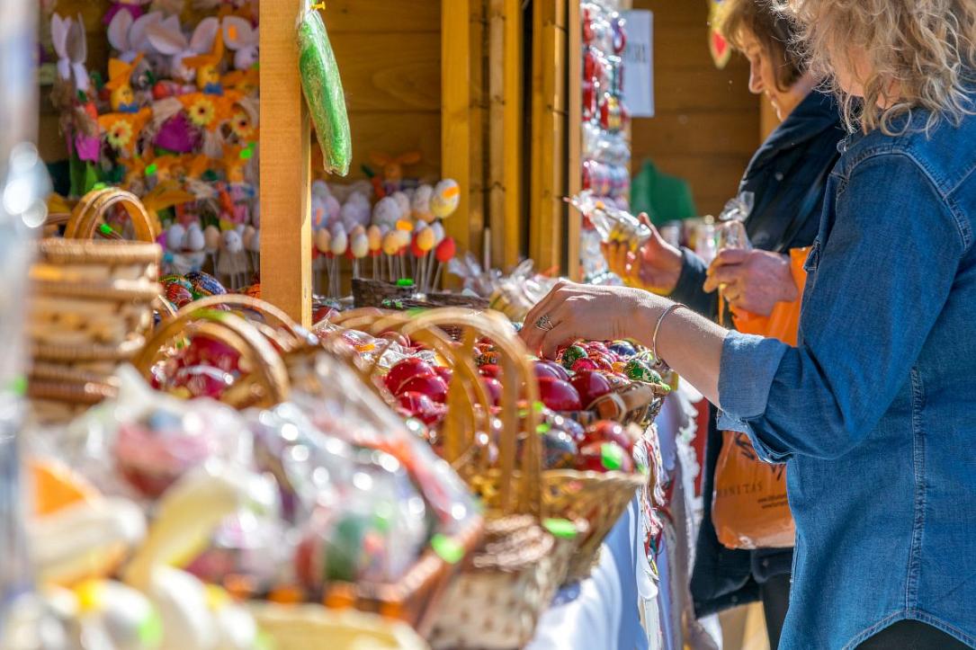 Târguri de Florii și festivaluri pascale în toată țara: Bucureștiul și alte orașe se pregătesc de sărbătoare Bucureștiul și alte orașe din România se pregătesc pentru Sărbătorile Pascale cu o serie de târguri, expoziții și evenimente culturale