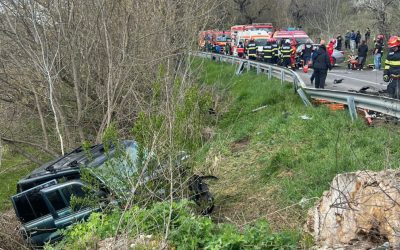 Accident GRAV la Sibiu: Cinci persoane, printre care tineri și adolescenți, la spital
