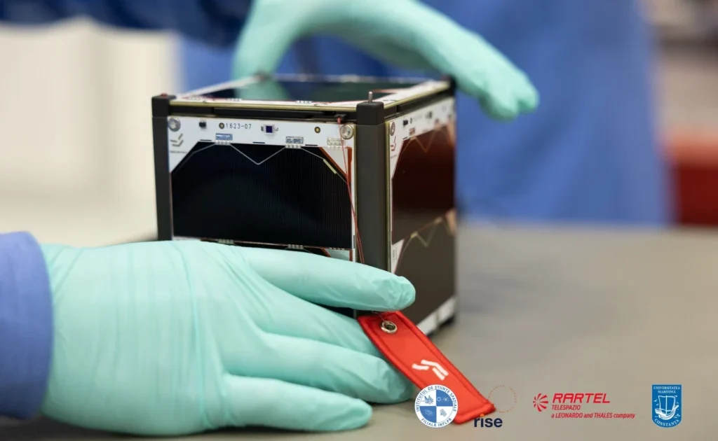 Emisar, satelitul României, „poștașul spațial”, activ