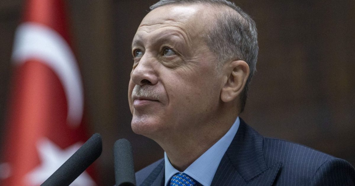 Lider african, pretenții scandaloase: Bani și o femeie frumoasă de la Turcia