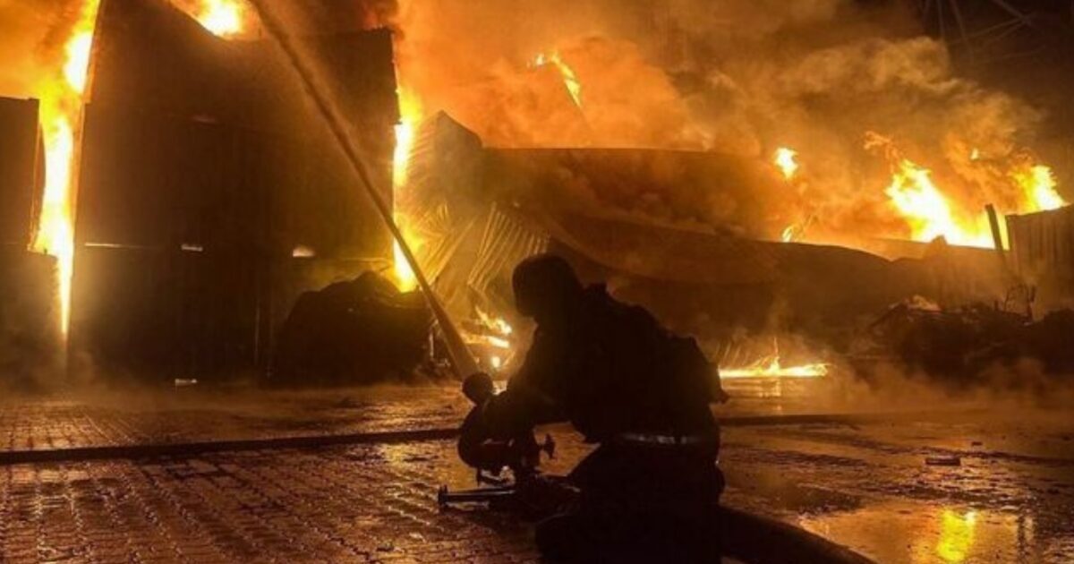 Tineri din Galați, arestați preventiv pentru incendierea unei case