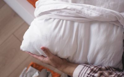 Cât de des schimbi fața de pernă? Află secretul pentru somn liniștit