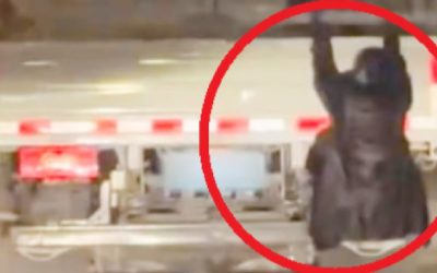 Femeie, Gest Disperat în China: S-a Agățat de Camionul Soțului Infidel