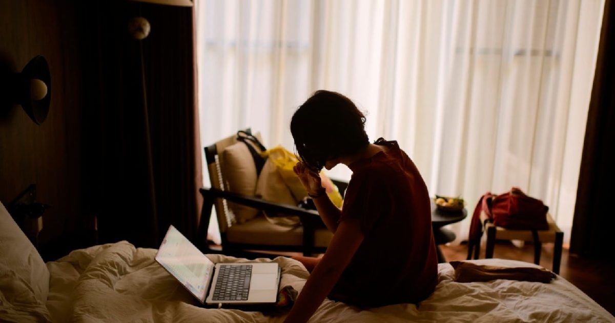 Recunoaștem capcanele: Studenți din China, plătiți cu 500 lei pe zi