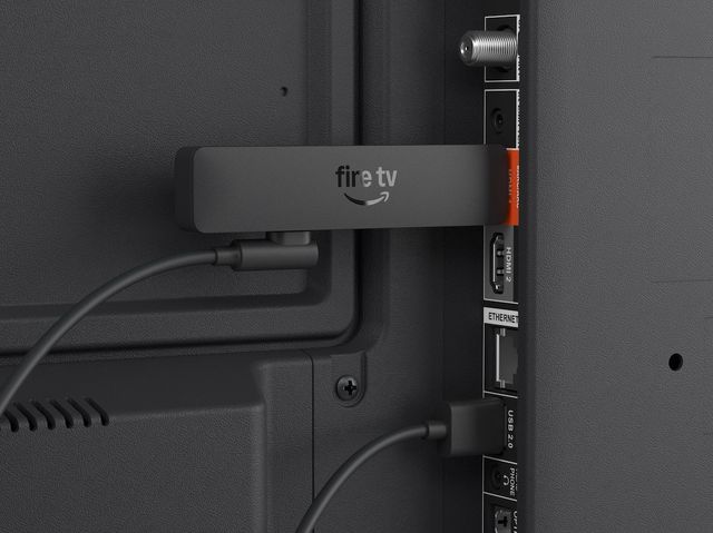 Amazon dă lovitura: Fire TV Stick HD, lansare spectaculoasă