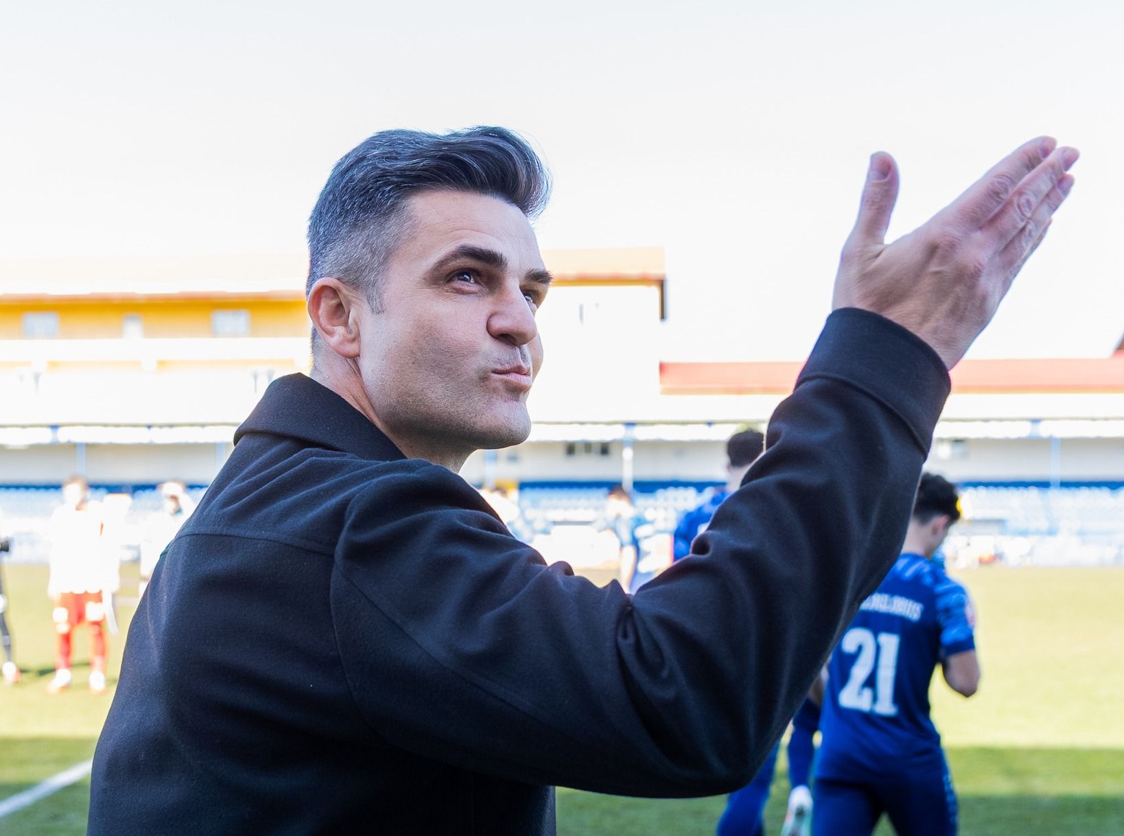 Schimbare de atmosferă la Metaloglobus după venirea lui Florin Bratu: „Toată lumea este cu zâmbetul pe buze” Bucureștiul se pregătește de un nou capitol în aventura Metaloglobus în SuperLiga