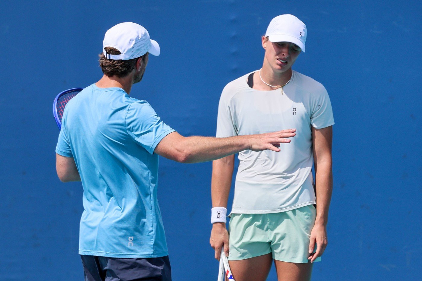 Fostul antrenor al Simonei Halep, despre despărțirea de Iga Swiatek: „Așteptările erau foarte mari” Wim Fissette, fostul antrenor al Simonei Halep, a vorbit despre motivele care au dus la încheierea colaborării cu Iga Swiatek