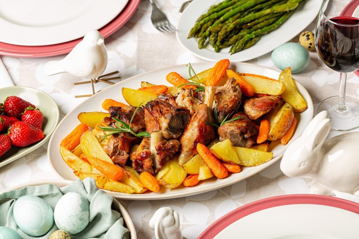Carnea de miel, o alegere nutritivă cu riscuri potențiale dacă este preparată greșit Carnea de miel este o sursă excelentă de proteine de înaltă calitate și micronutrienți vitali, precum fier, zinc și vitamina B12