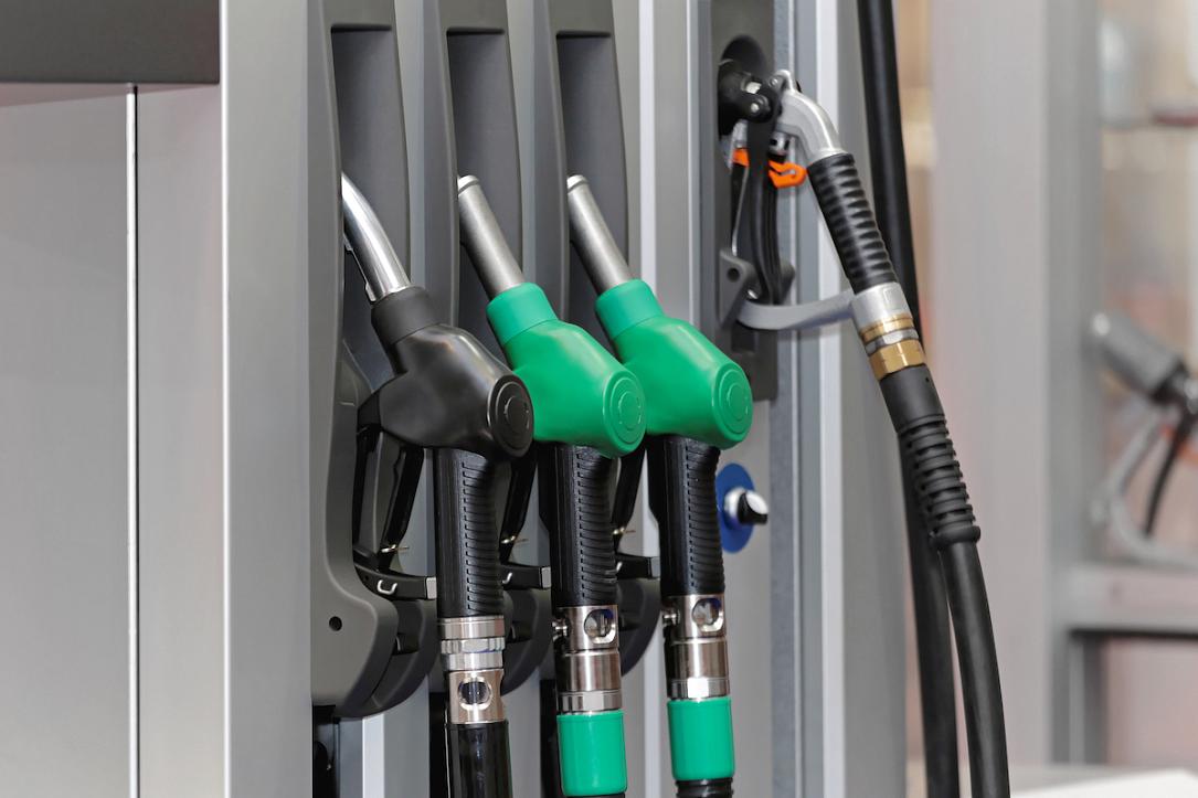 România: Taxe noi pe petrol și motorină mai ieftină