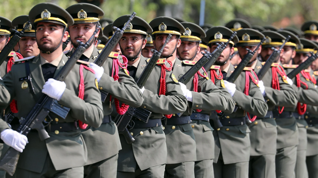 Iranul avertizează: Distruge petrolul din Golf, dacă e atacat din zonă
