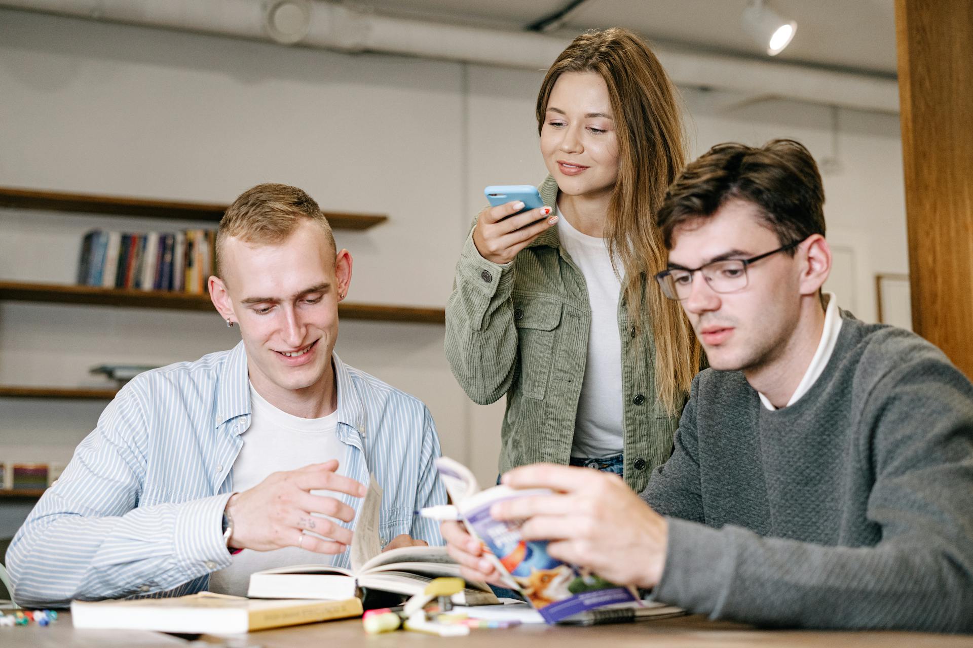 NN și Nutribalance: Elevii Români, Tot Mai Conștienți de Importanța Educației Financiare București – Un nou studiu național, realizat de Nutribalance cu sprijinul NN, arată că adolescenții români dezvoltă o relație responsabilă cu banii și viitorul lor