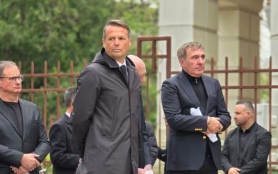 Transfigurat: Gică Hagi, apariție stânjenită la înmormântarea lui Mircea Lucescu