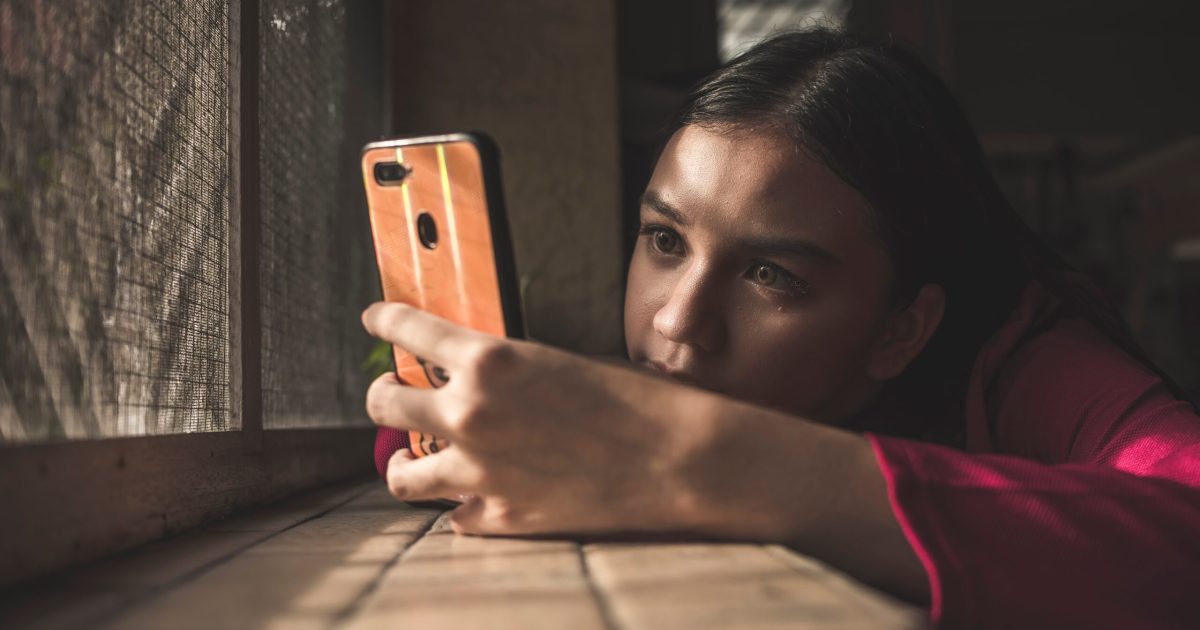 De ce fug oamenii fără explicații? Ghosting-ul, analizat științific