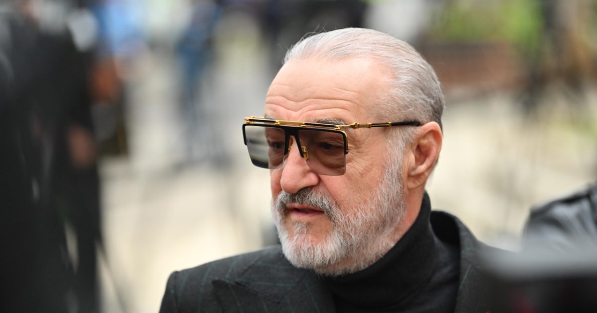 Becali, apariție șoc la TV de Paște: „Niște jaloane!”