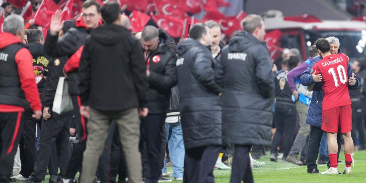 Calhanoglu, șocat de moartea lui Mircea Lucescu: ”O veste cutremurătoare!”