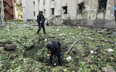 Dronă rusă lovește o ambulanță în Ucraina: Trei paramedici răniți, în ciuda armistițiului