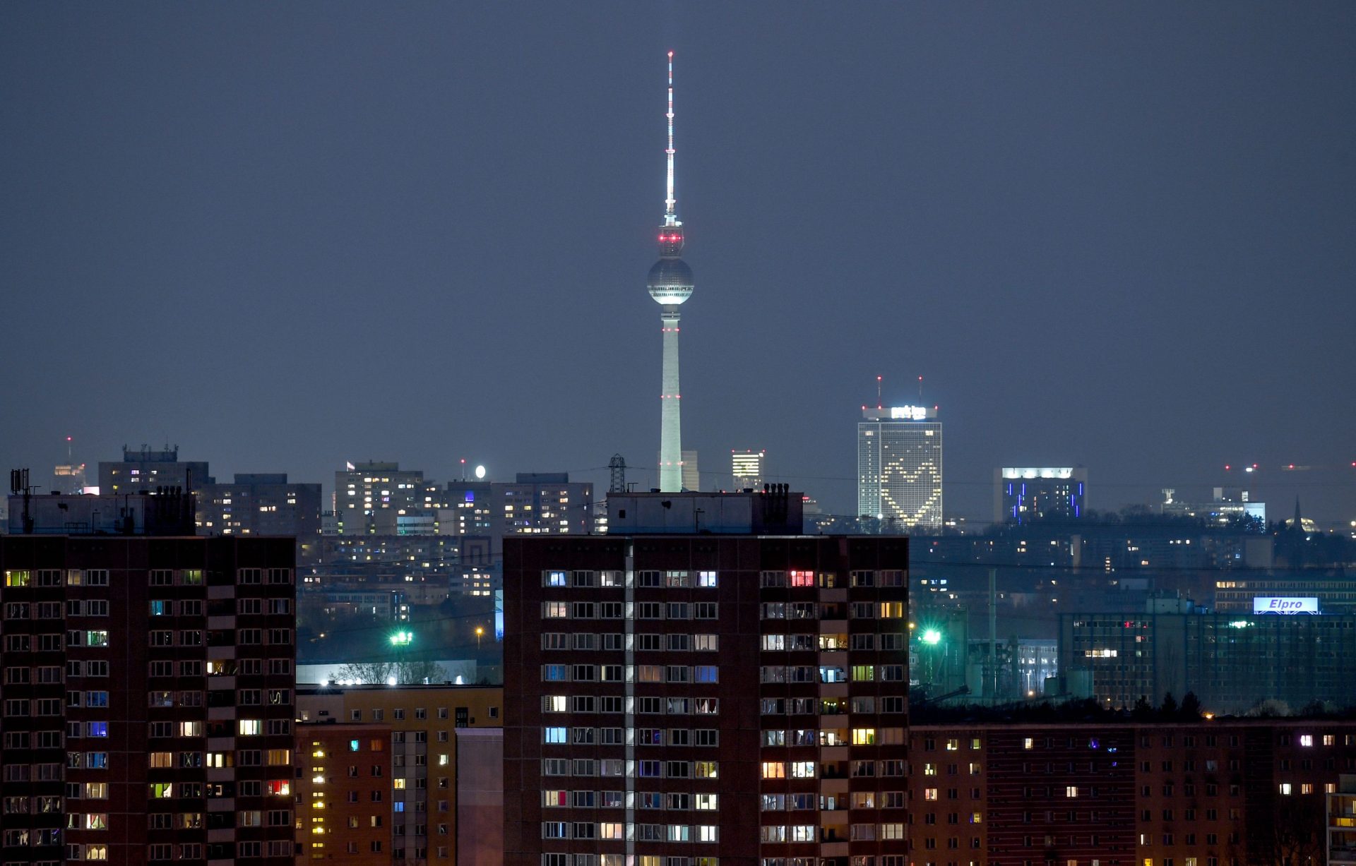 BERLINUL, DIVIZAT: DISCUȚIILE DESPRE RESTRICTIILE DE TRAFIC AU INCINS ORAȘUL BERLINUL este zguduit de dezbaterile aprinse privind viitorul mobilității urbane